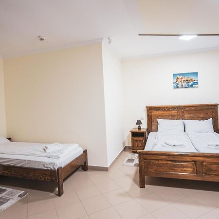 Hotel Rabbit Bran Moieciu de Jos Exterior foto