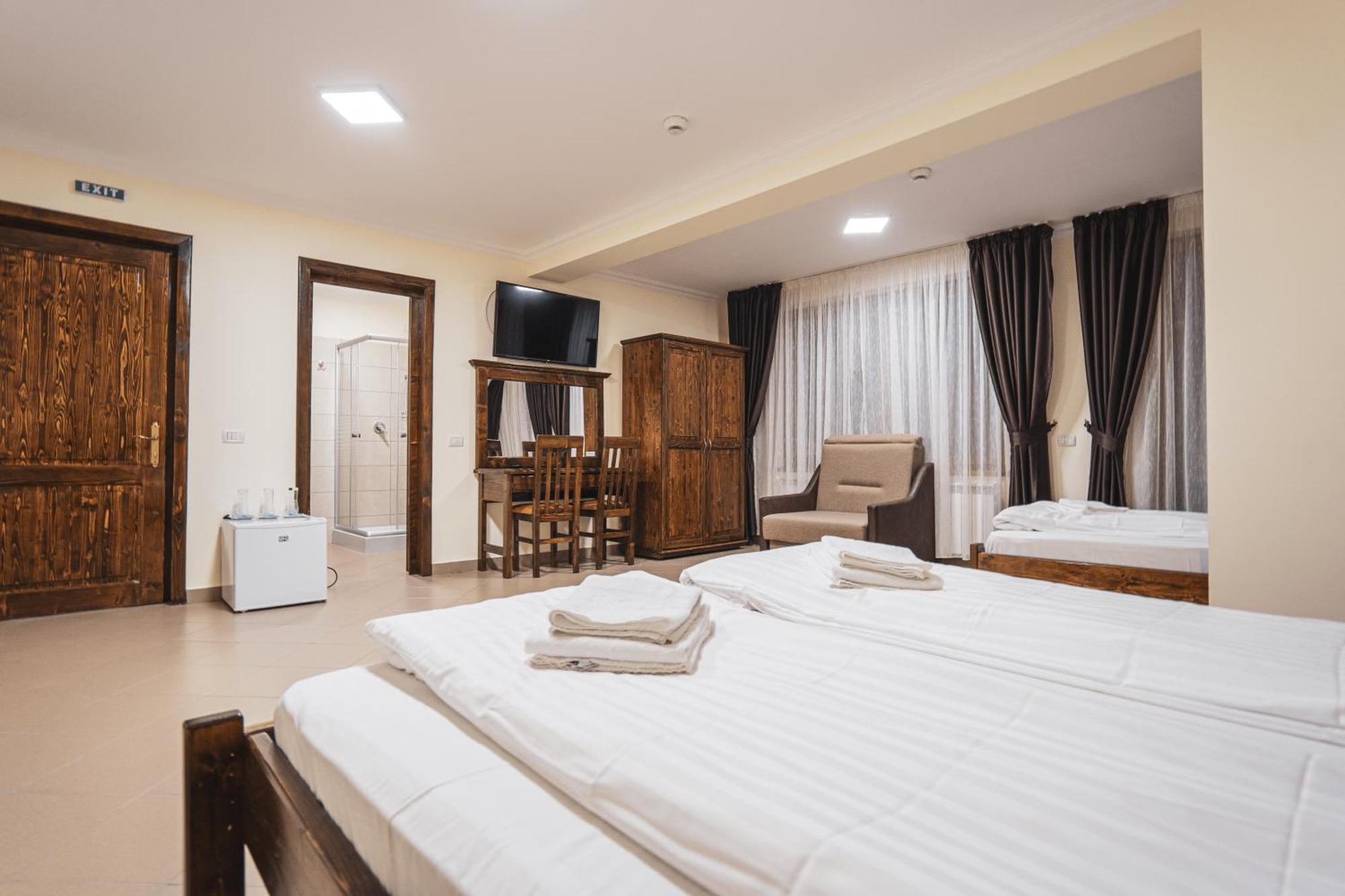 Hotel Rabbit Bran Moieciu de Jos Exterior foto